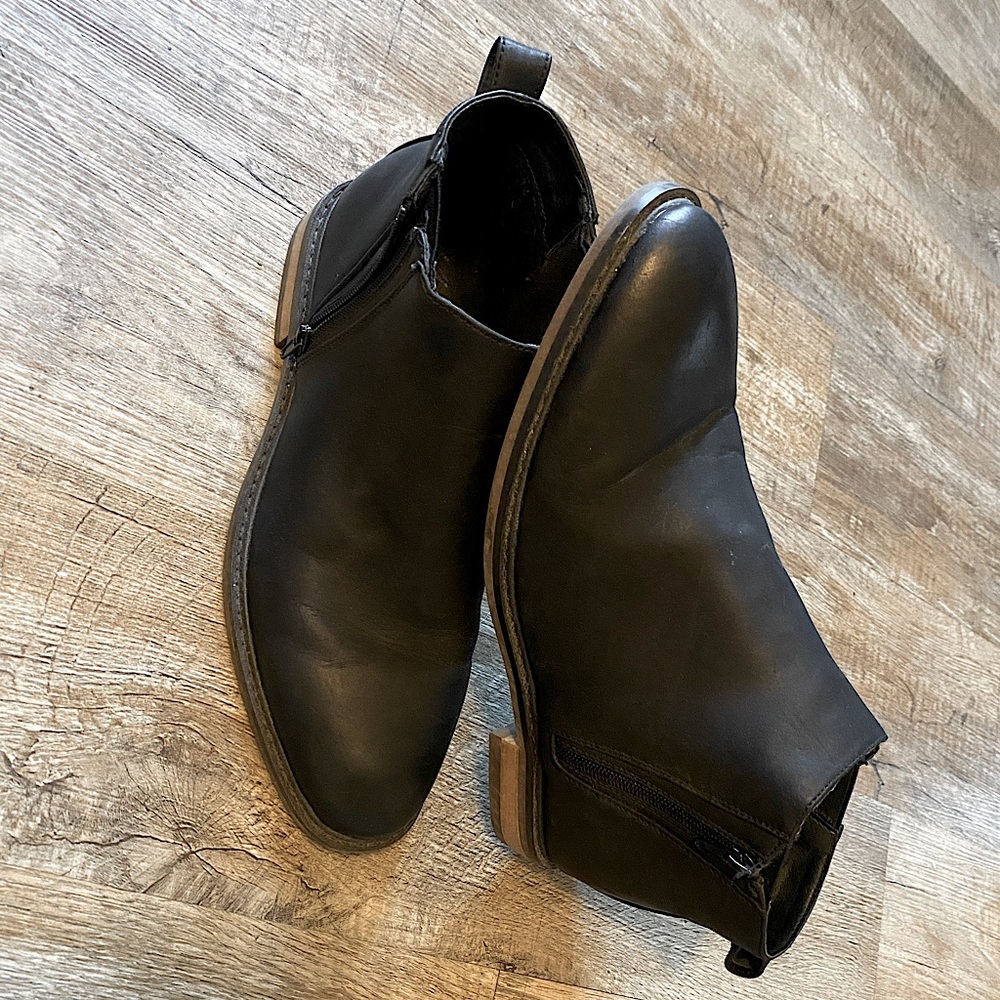 Zip up Boots Dress Shoes Size 11 Black